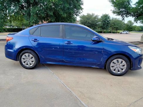 Used 2019 Kia Rio S w/ Technology Package FWD image 4