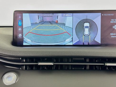 Used 2022 Genesis GV70 2.5T w/ Advanced Package image 31