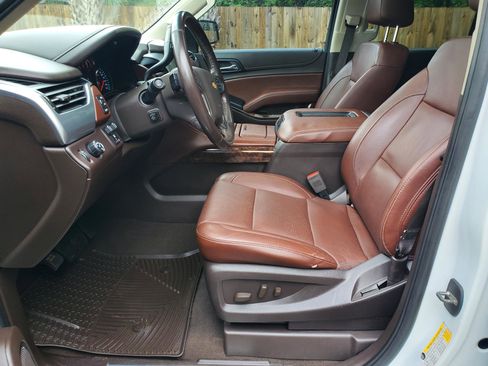 Used 2020 Chevrolet Tahoe Premier RWD image 14