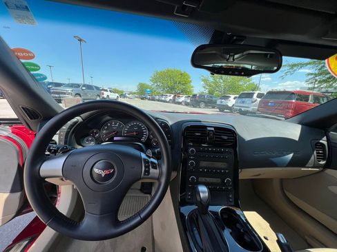Used 2008 Chevrolet Corvette Coupe w/ Preferred Equipment Group RWD image 28