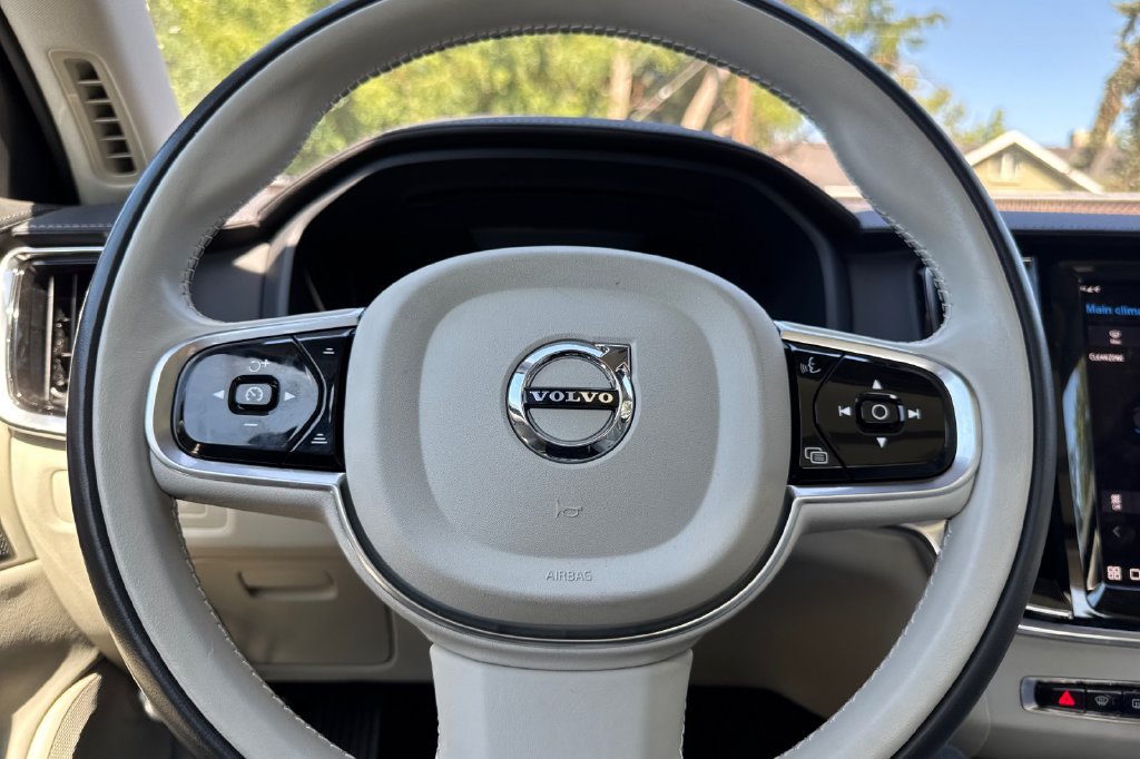 Used 2024 Volvo S90 T8 Ultimate AWD/4WD image 29