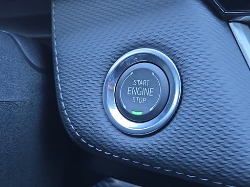 New 2026 Chevrolet Equinox LT image 30