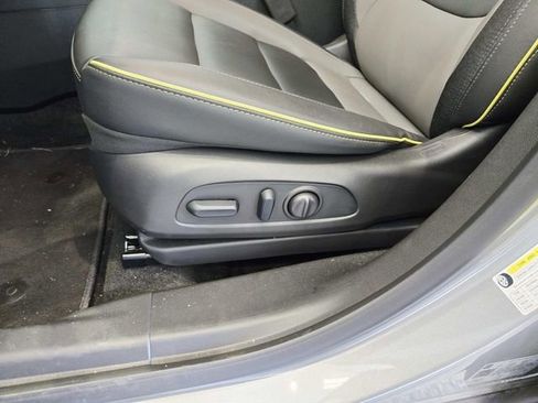 Certified 2025 Chevrolet TrailBlazer ACTIV w/ Convenience Package image 30