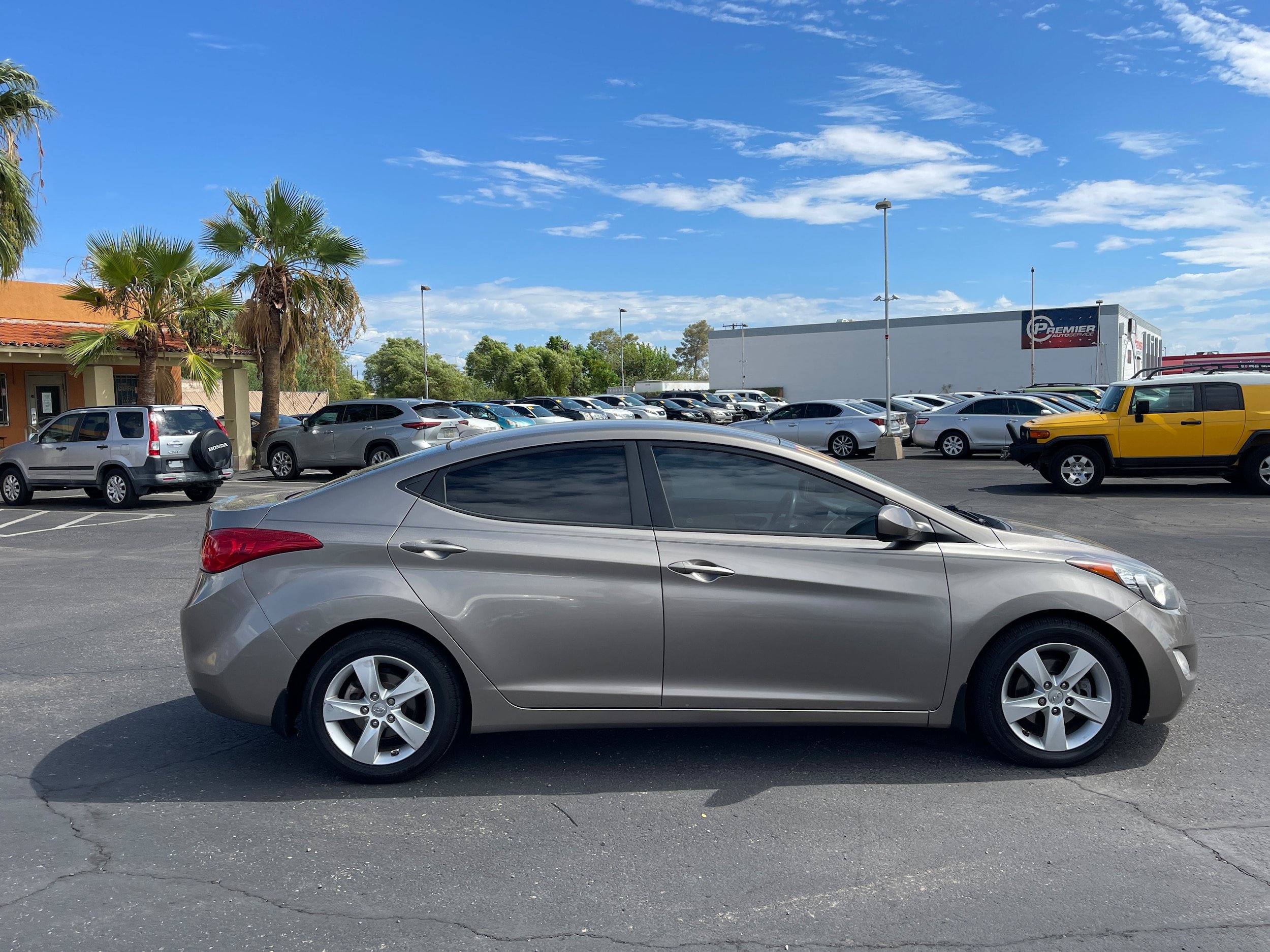 Used 2013 Hyundai Elantra GLS w/ Preferred Pkg FWD image 6