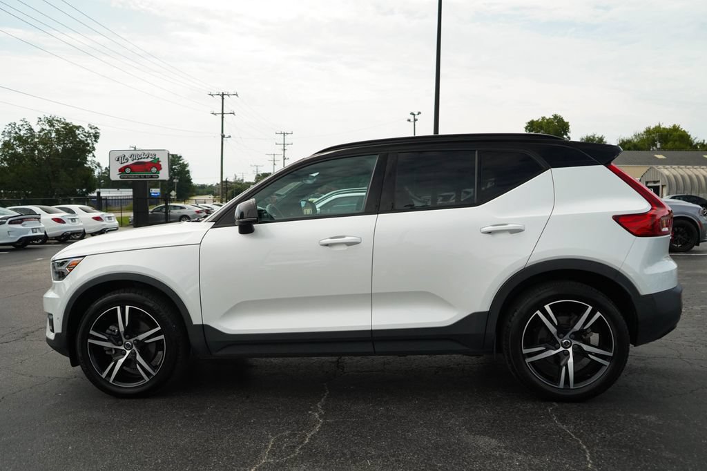Used 2022 Volvo XC40 T5 R-Design AWD/4WD image 25