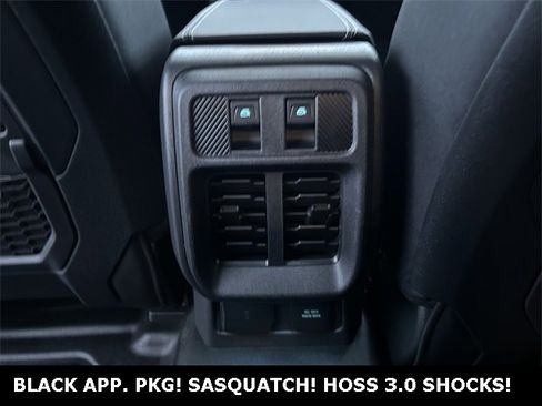 New 2025 Ford Bronco Badlands w/ Sasquatch Package image 23