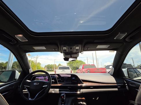 Used 2022 Cadillac Escalade ESV Sport Platinum w/ LPO, ONYX Package RWD image 26