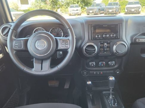Used 2015 Jeep Wrangler Unlimited Sport w/ Quick Order Package 24S AWD/4WD image 11