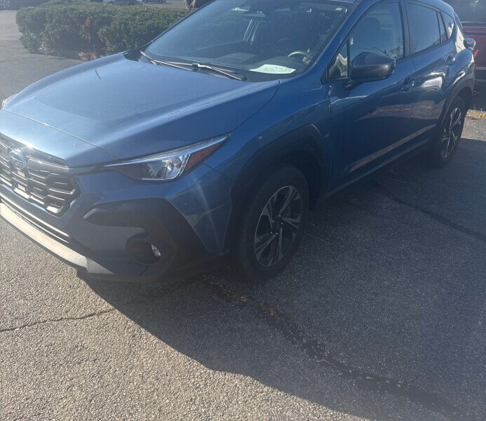 Used 2024 Subaru Crosstrek 2.0i Premium AWD/4WD image 2