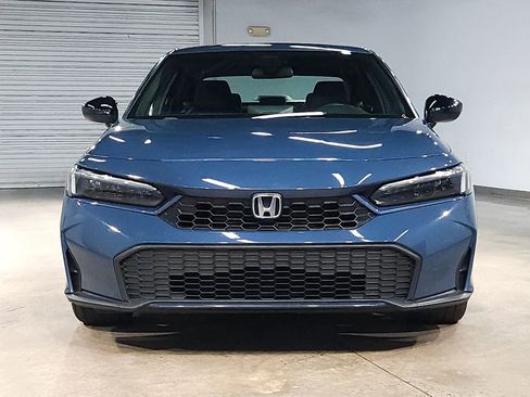 Used 2025 Honda Civic Sport image 2