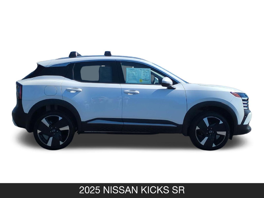 Used 2025 Nissan Kicks SR FWD image 6