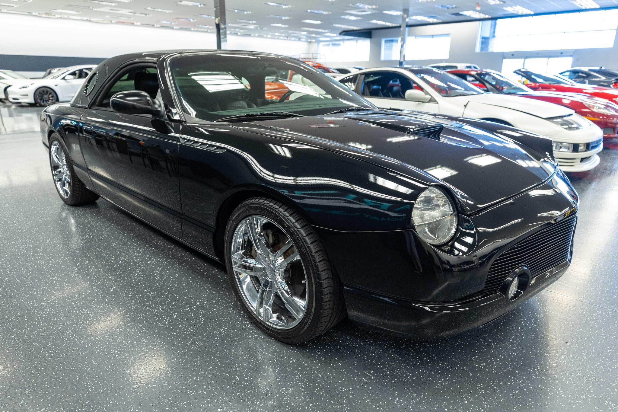 Used 2002 Ford Thunderbird RWD image 3