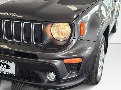 Used 2019 Jeep Renegade Latitude w/ Cold Weather Group AWD/4WD image 10