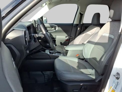 Used 2025 Ford Bronco Sport Badlands image 19