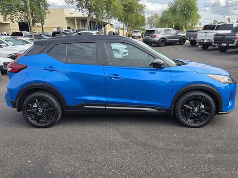 Used 2023 Nissan Kicks SR w/ SR Premium Package image 4