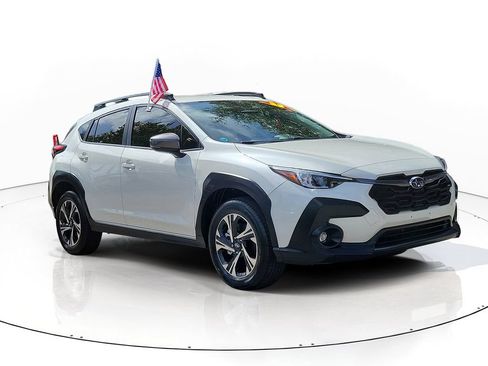 Used 2025 Subaru Crosstrek 2.5i Premium AWD/4WD image 2