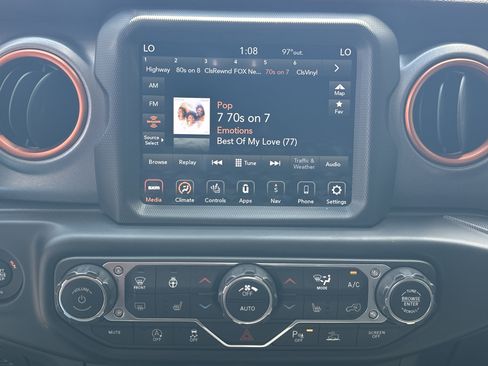 Used 2021 Jeep Gladiator Mojave AWD/4WD image 13