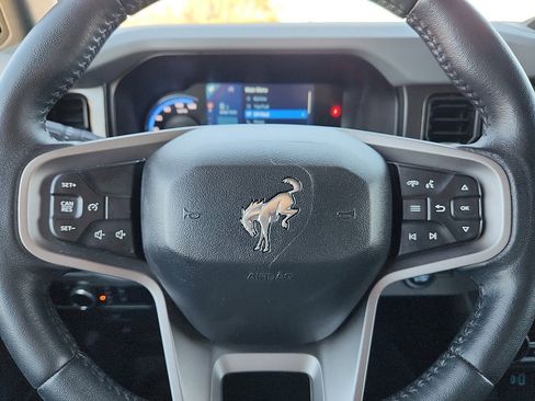 Used 2023 Ford Bronco Big Bend w/ Sasquatch Package image 11