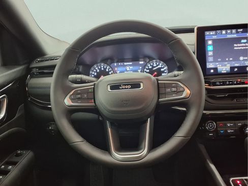 New 2026 Jeep Compass Latitude image 11