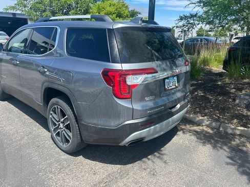 Used 2021 GMC Acadia SLT w/ Technology Package AWD/4WD image 17