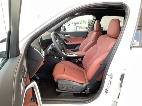 New 2026 BMW X1 xDrive28i w/ Technology Package AWD/4WD image 10