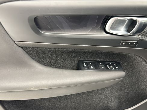 Used 2023 Volvo C40 Recharge Core AWD/4WD image 13