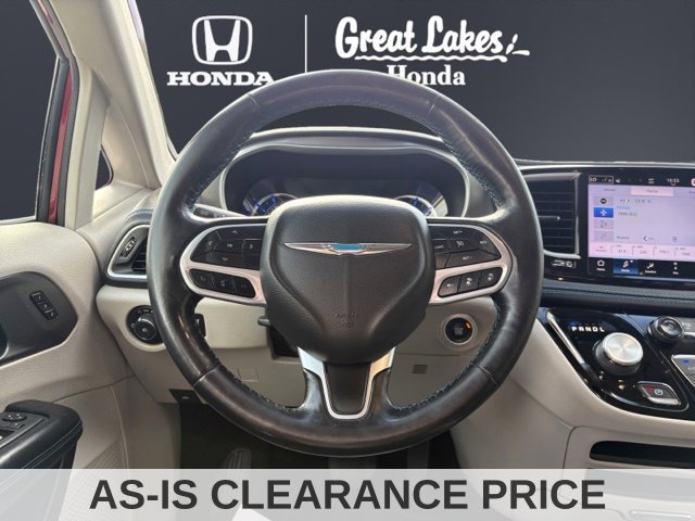 Used 2021 Chrysler Pacifica Touring-L FWD image 13
