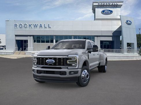 New 2026 Ford F450 Platinum w/ FX4 Off-Road Package image 2