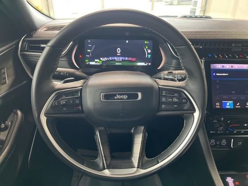 Used 2024 Jeep Grand Cherokee Limited 4xe image 17