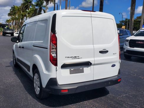 Used 2022 Ford Transit Connect XLT image 5