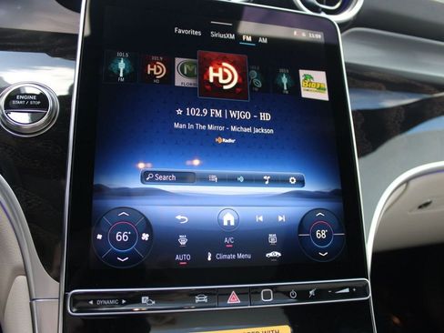 Used 2026 Mercedes-Benz GLC 300 image 23