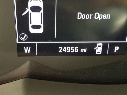 Used 2022 Chevrolet Trax LS w/ Tint and Cruise Package image 25