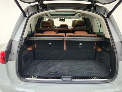 Used 2024 Mercedes-Benz GLS 580 4MATIC w/ E-Active Body Control Package image 21