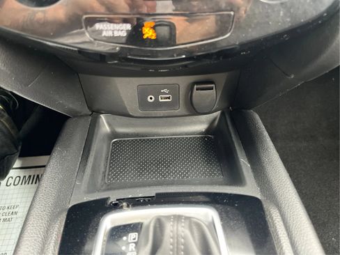 Used 2019 Nissan Rogue SV AWD/4WD image 37