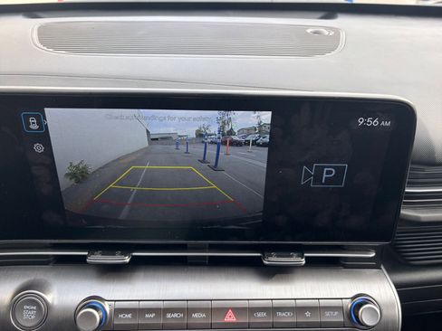 Used 2025 Hyundai Kona SEL image 17