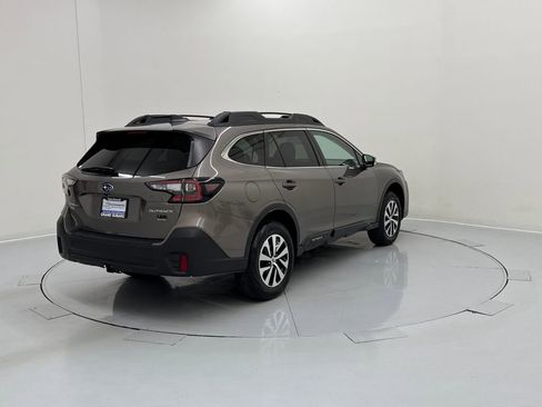 Certified 2022 Subaru Outback Premium image 6
