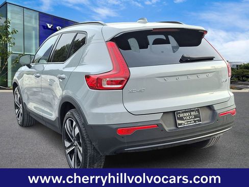 Certified 2025 Volvo XC40 B5 Ultra w/ Protection Package Premier image 5