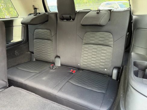 Used 2025 Nissan Pathfinder SV AWD/4WD image 10