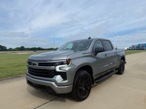 Used 2025 Chevrolet Silverado 1500 RST w/ Dark Appearance Package AWD/4WD image 9