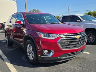 Used 2019 Chevrolet Traverse LT image 1