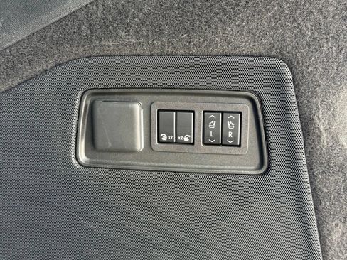 Used 2024 Cadillac Escalade Sport w/ LPO, ONYX Package AWD/4WD image 46