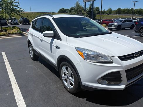 Used 2015 Ford Escape SE w/ Equipment Group 201A AWD/4WD image 6