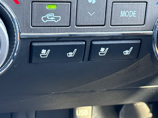 Used 2019 Toyota Tundra Platinum AWD/4WD image 33