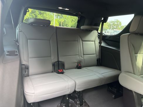Used 2026 GMC Yukon Elevation RWD image 33