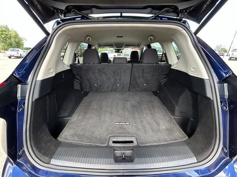 Used 2024 Nissan Rogue SV AWD/4WD image 41