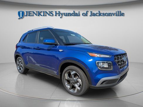 New 2025 Hyundai Venue SEL image 7