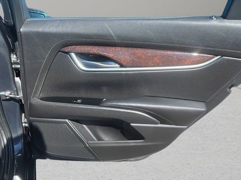 Used 2014 Cadillac XTS Luxury image 15