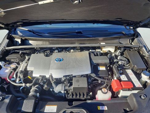 Used 2022 Toyota Prius Prime Limited image 32