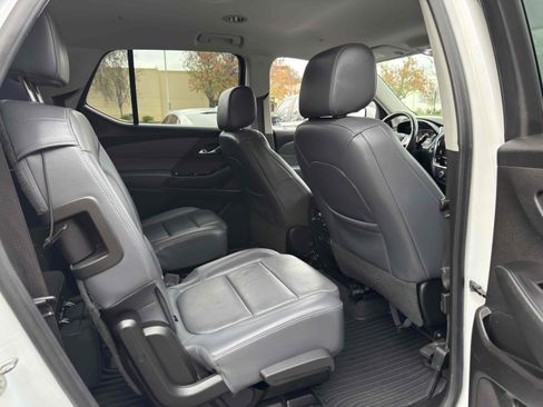 Used 2019 Chevrolet Traverse LT w/ LT Premium Package image 59