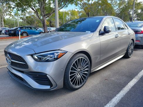 Used 2023 Mercedes-Benz C 300 Sedan image 2